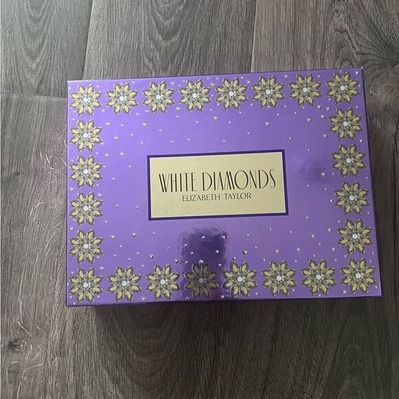 Elizabeth Taylor White Diamonds For Her 4 Pc Fragrance Set - Picture 1 of 3